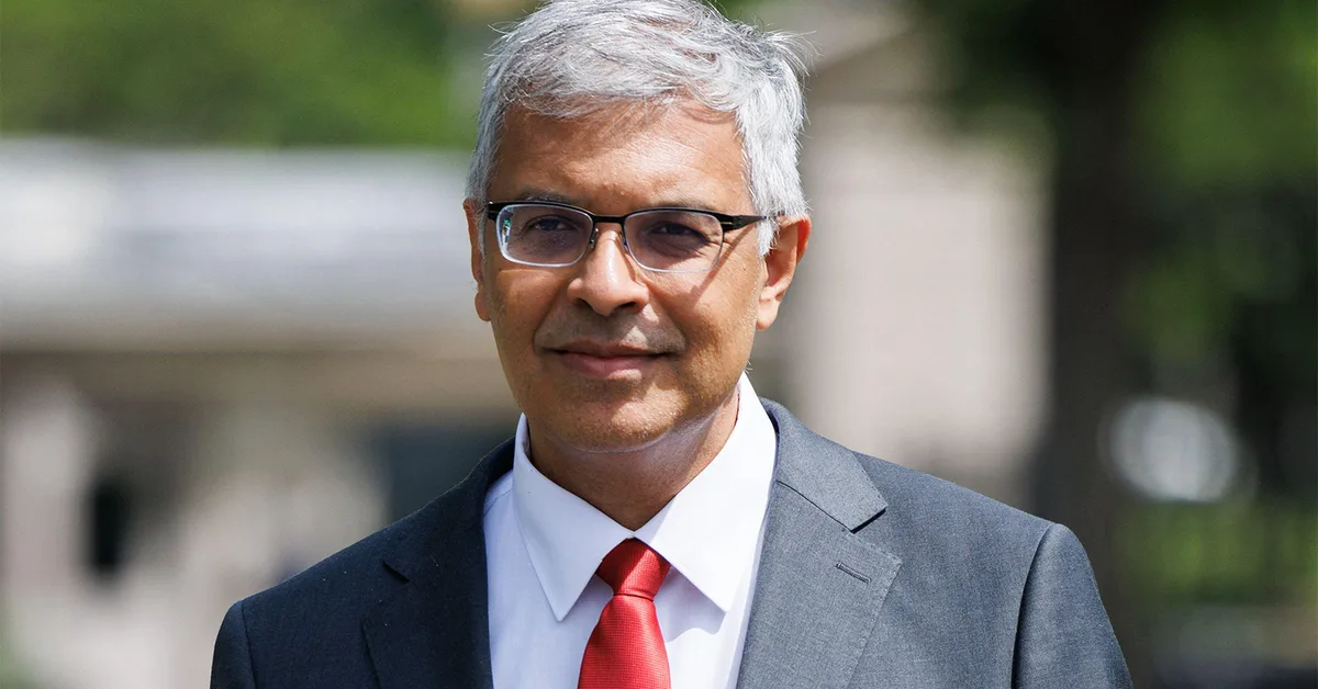 I Was a CDC Senior Leader. From What I Saw, No One Should Run Two Agencies.